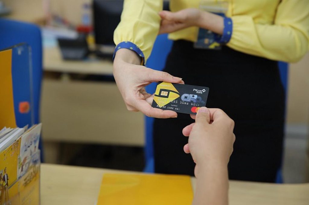 Lý do bạn nên chọn thẻ ghi nợ tại PVcomBank